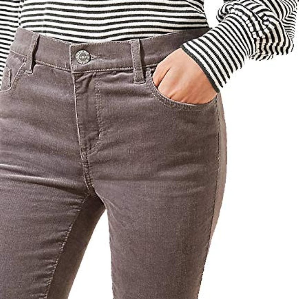 Ann Taylor LOFT Modern Skinny Corduroy Pants in Mauve Pink (Size 00/24)